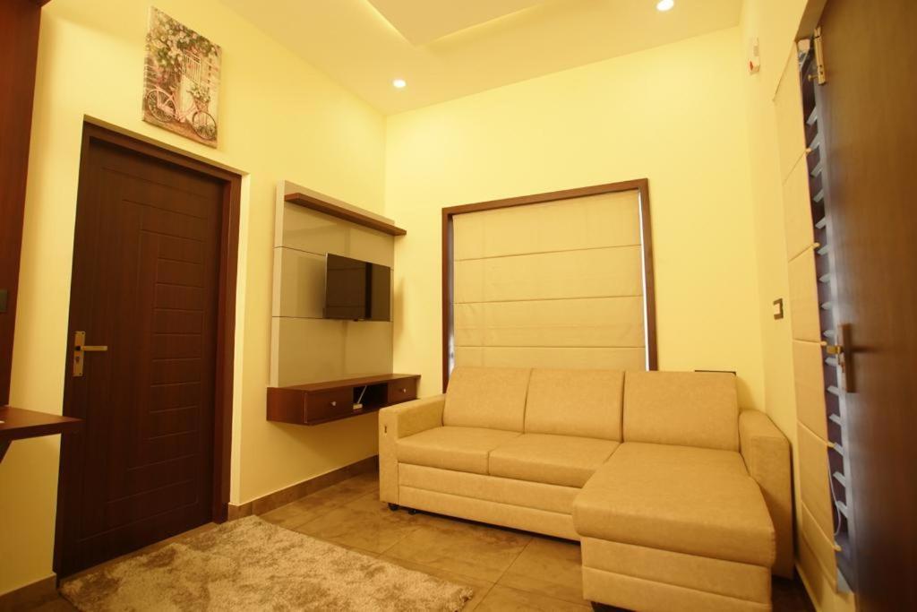 Pabis Luxurious Stay Vithiri Kültér fotó